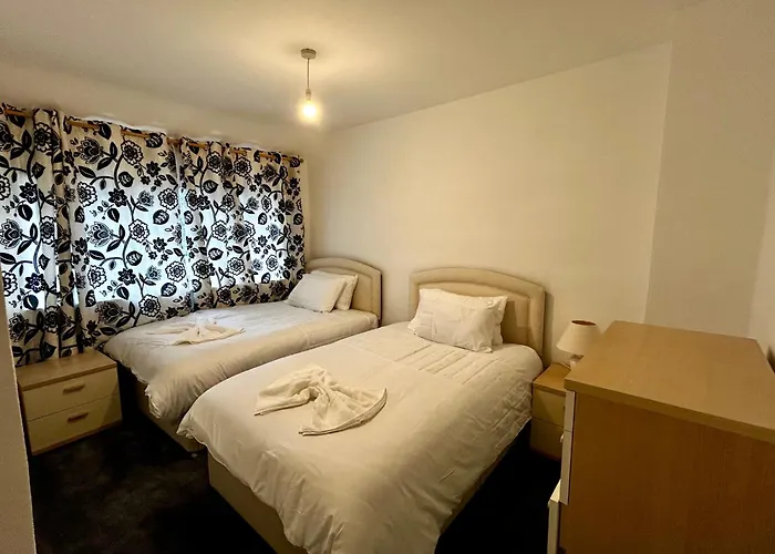 Apartamento Family Near Cribbs Causeway And The Wave, Just 2 Minutes From Airbus And Rolls Royce Bristol