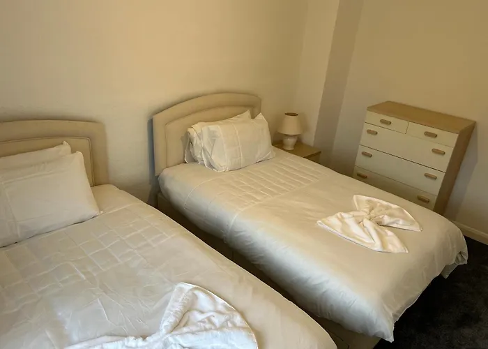 شقة Family Near Cribbs Causeway And The Wave, Just 2 Minutes From Airbus And Rolls Royce